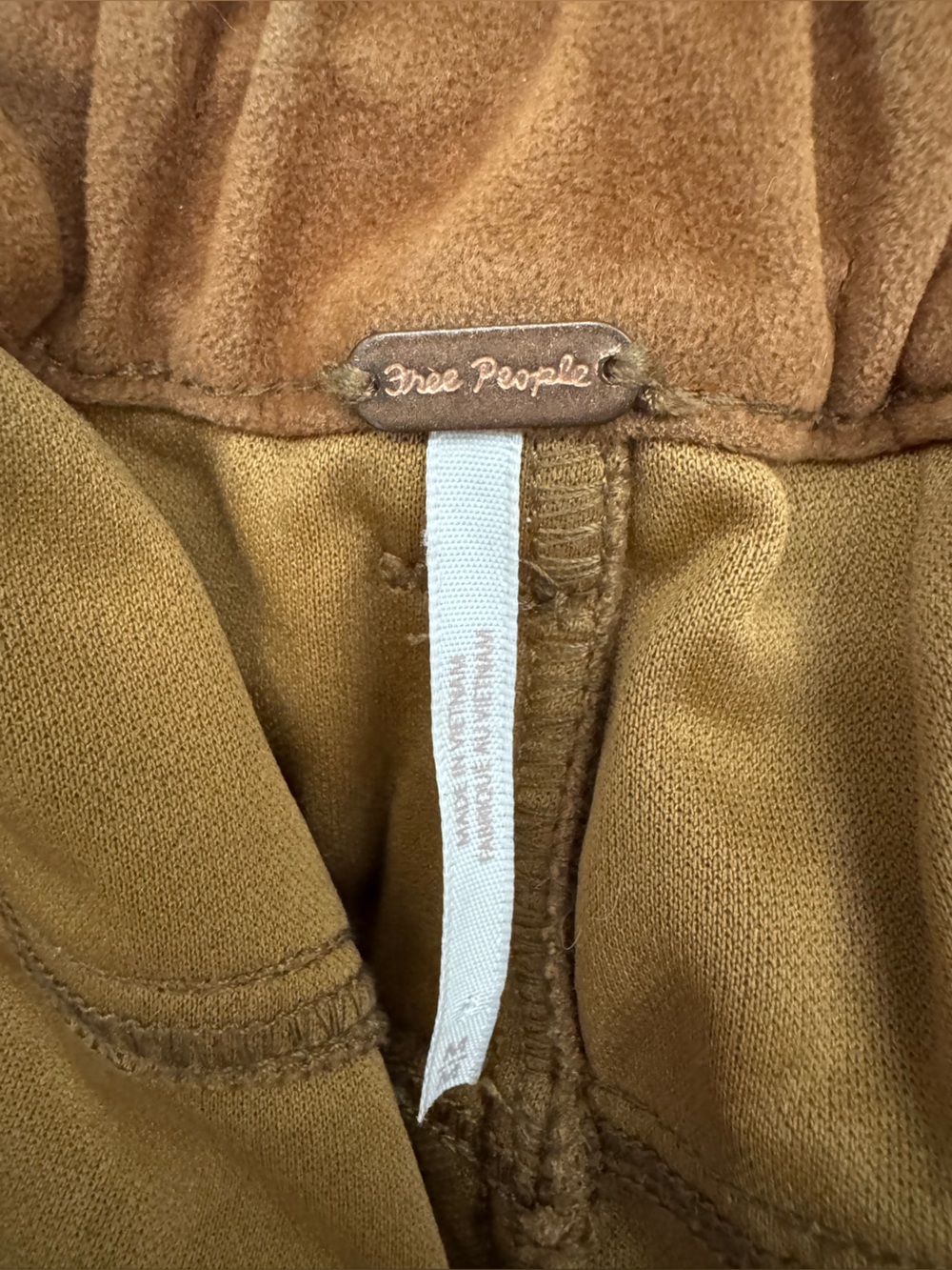 Free People Brown Baggy Oversized Vegan Suede Leather Short Elastic Waist size M - Picture 5 of 6